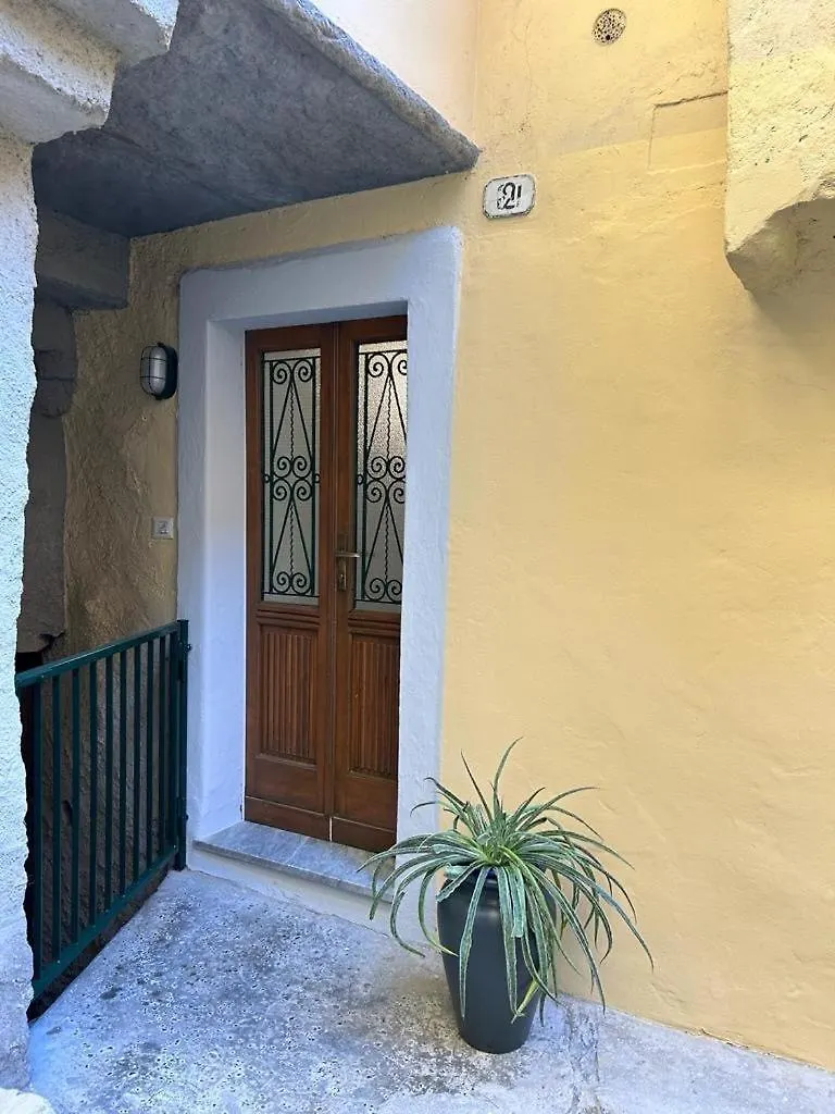 Le Lampade Di Brienno Apartment